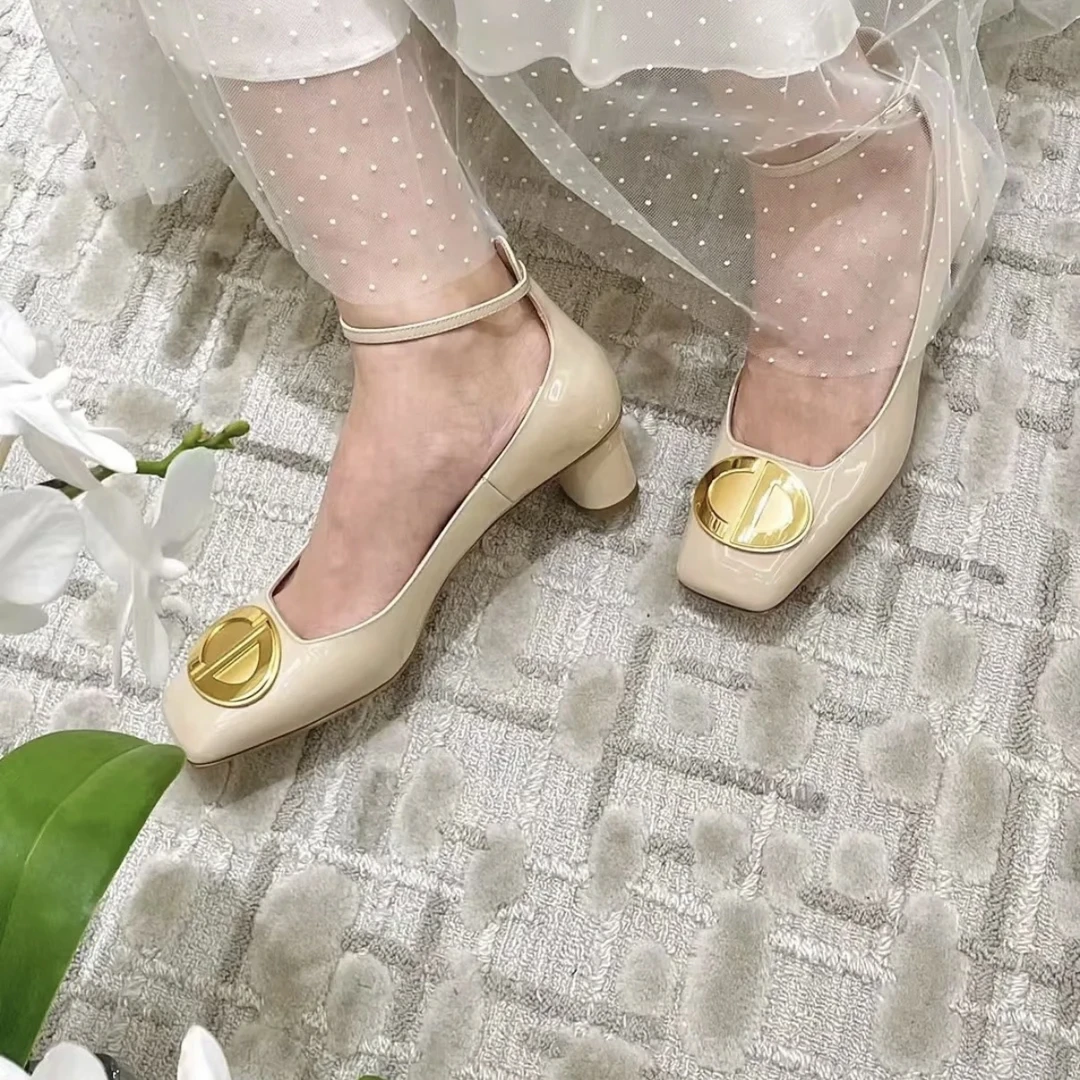 未使用 DIOR/迪奥 2592310全新迪奥凉鞋39码