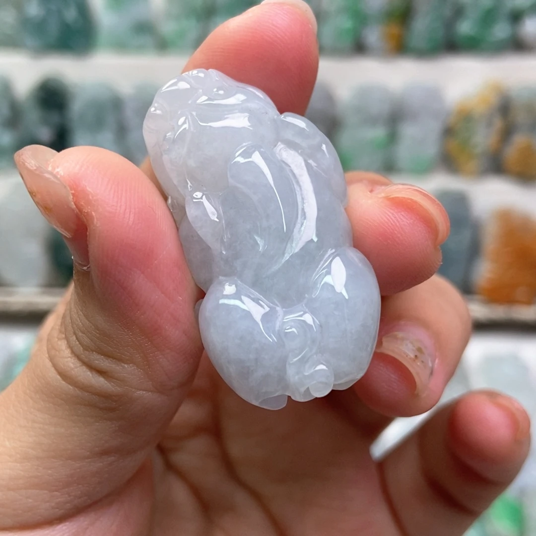 翡翠未镶嵌吊坠(赠链)