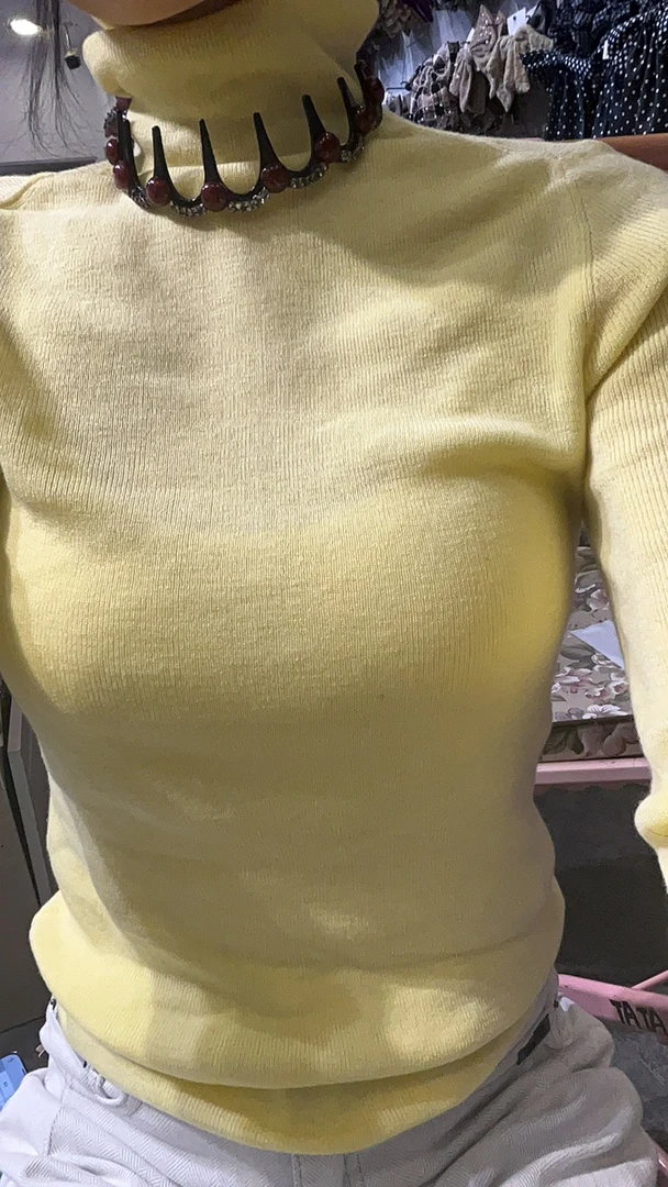 老孔的店 红点箍纯色打底衫