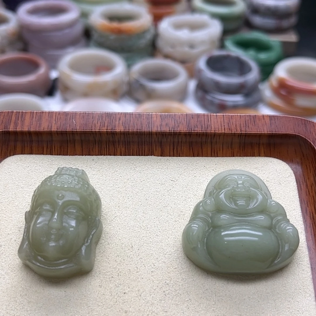 【闪购商品】石英质玉手镯未镶嵌拍一发一
