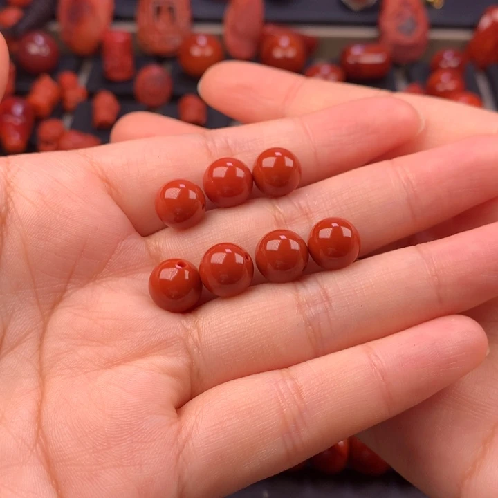 暗***影南红玛瑙未镶嵌圆珠9.7MM左右
