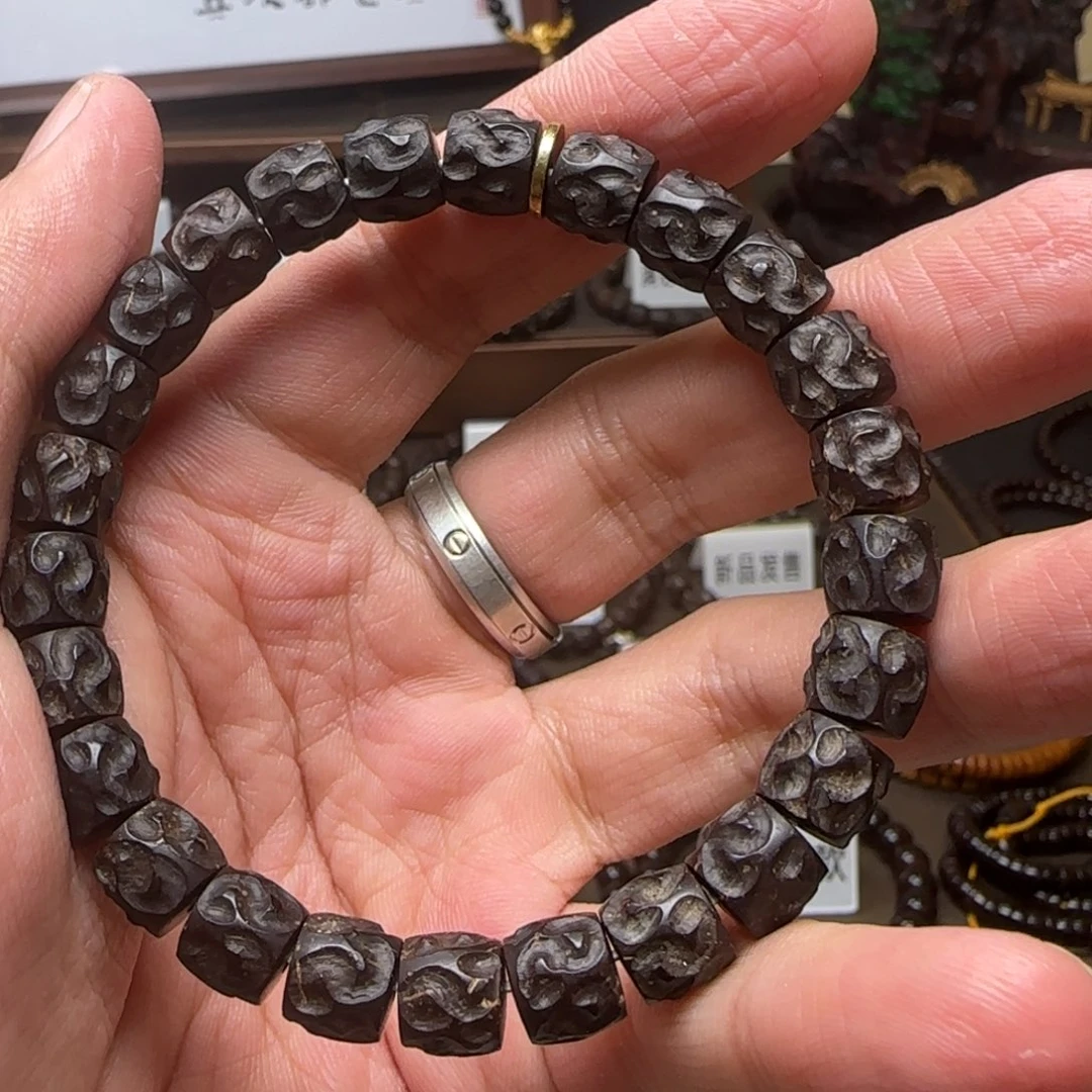 椰蒂吊坠Y****丰98乱山素圈cvjnnbcx