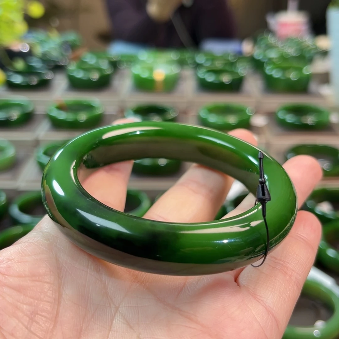 未镶嵌手镯和田玉（碧玉）