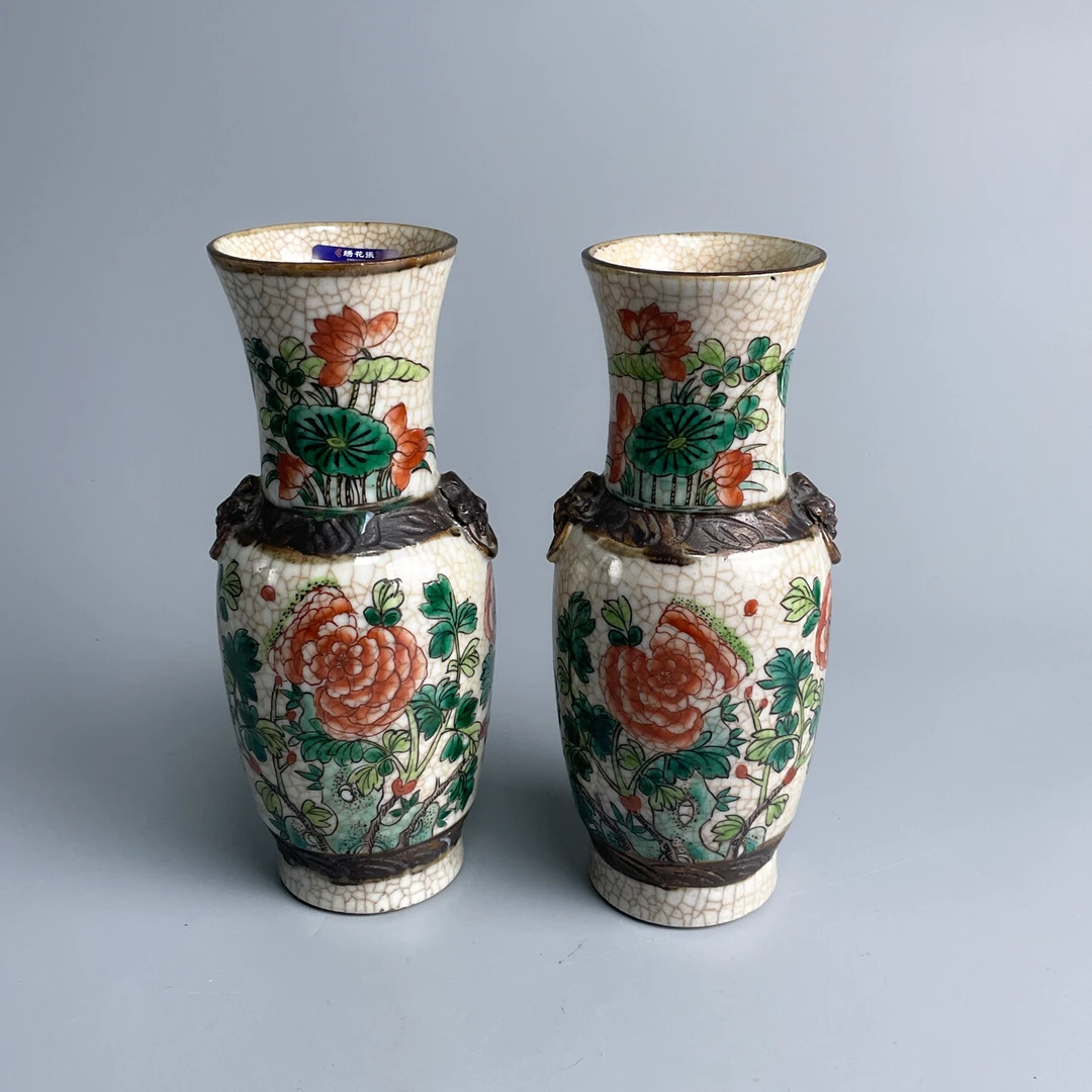 晚清哥釉铁骨泥花卉对瓶/M25EP003826