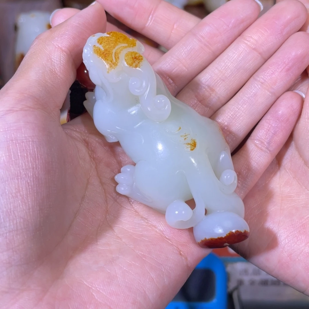 了***空和田玉未镶嵌把件