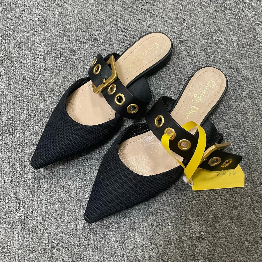 95新 DIOR/迪奥 D-Dior 舒适日常防磨包头拖鞋  35码/8351