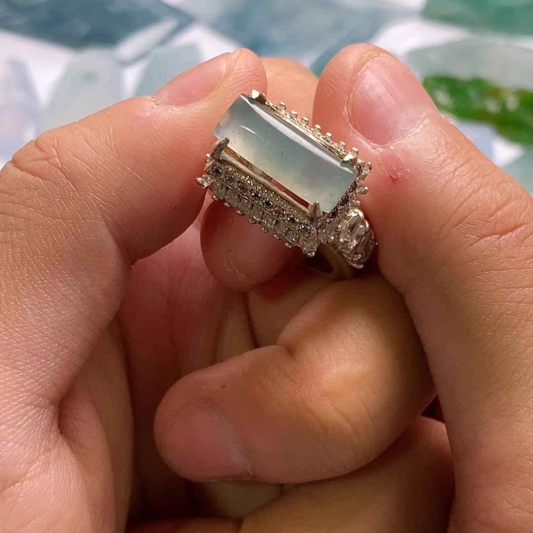 定制翡翠未镶嵌冰种晴底马鞍戒 不含戒托