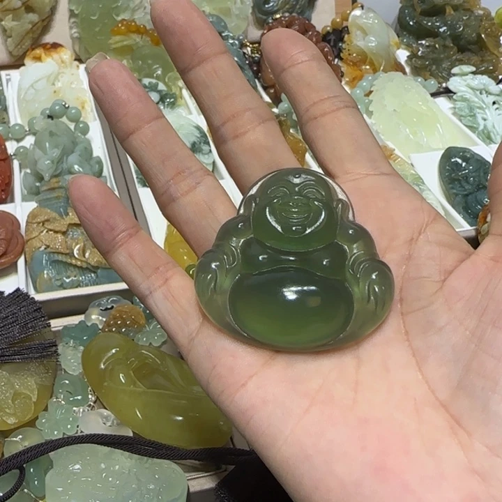 蛇纹石玉吊坠未镶嵌