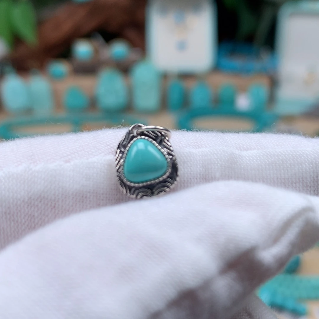 绿松石精品未镶嵌