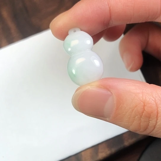 翡翠未镶嵌颈饰缅甸A货，每天下午1点半开播