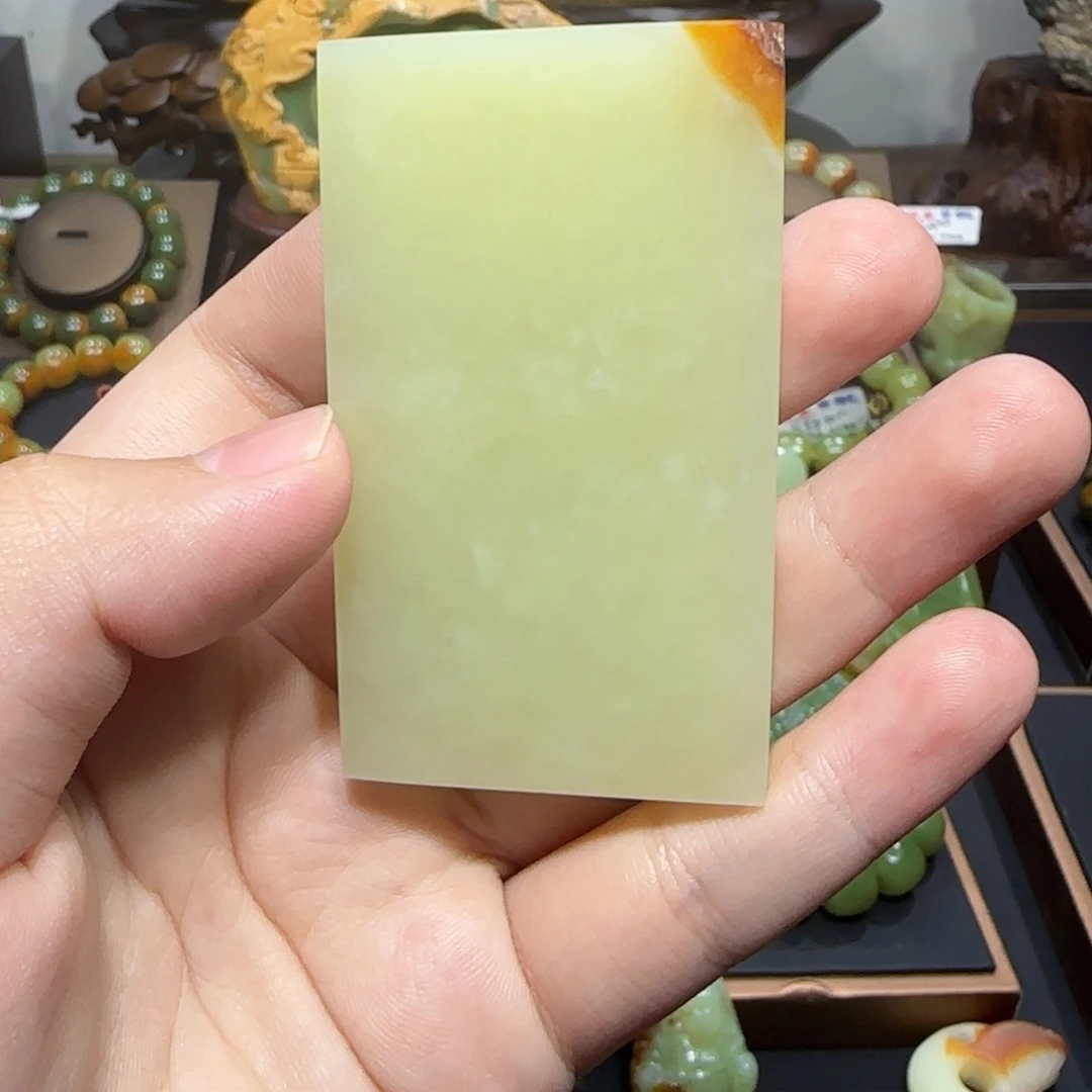 身***客颈饰未镶嵌透闪石质玉