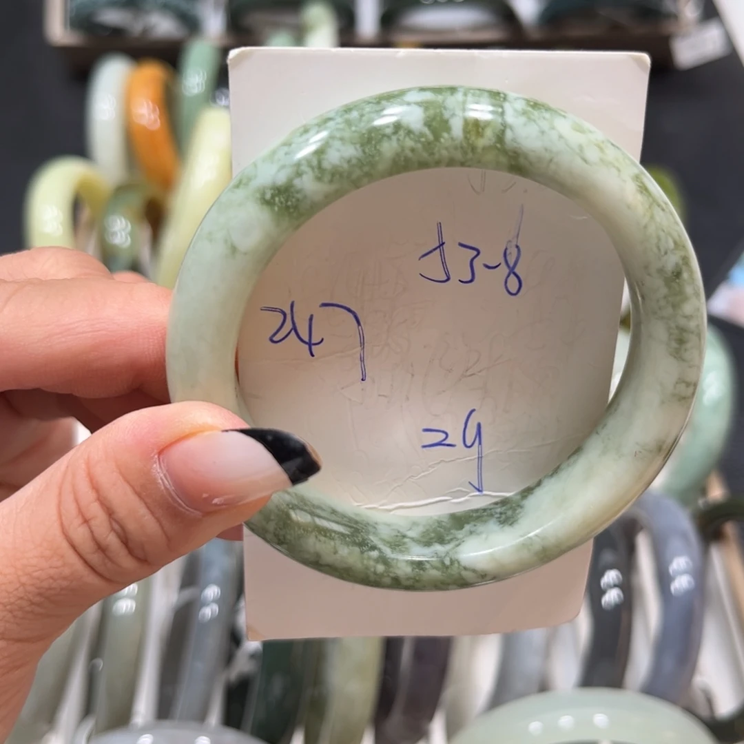 未镶嵌蛇纹石玉手镯