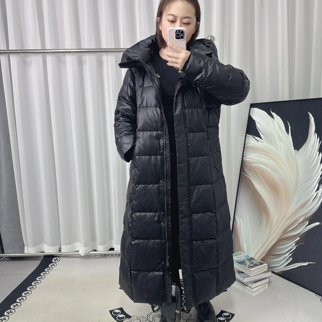 【胖淼淼】2025新款正品设计师爆款嘎嘎显瘦保暖’鹅‘绒服-9888