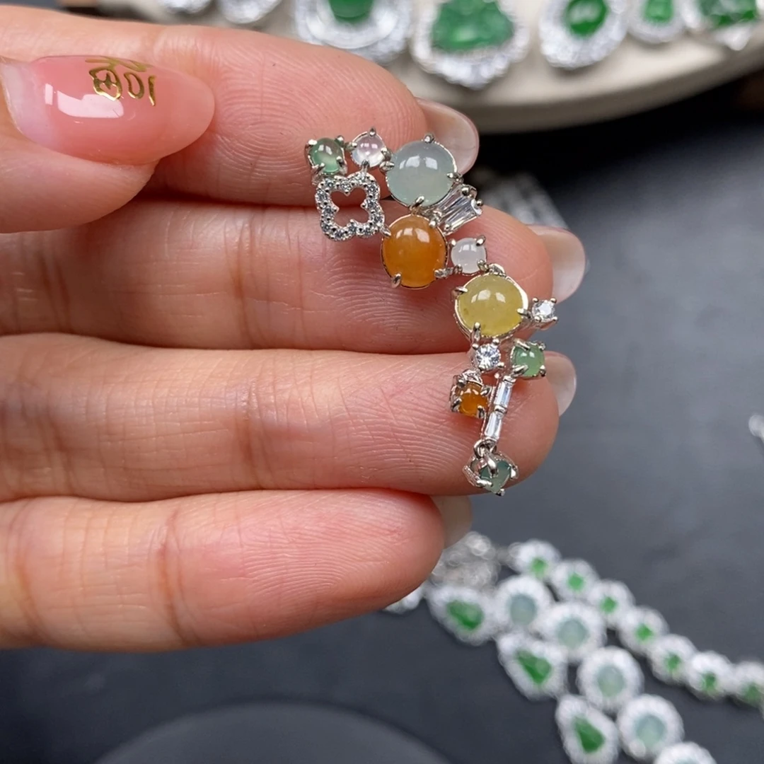 翡翠颈饰未镶嵌翡翠