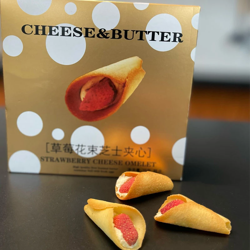 草莓芝士花束夹心蛋卷贵妇巧克力奶酪饼干零食伴手礼日式限定