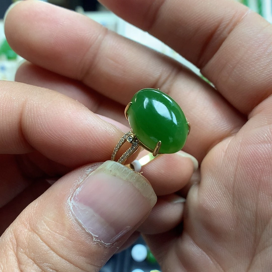 和田玉（碧玉）戒指18K金镶嵌10×14
