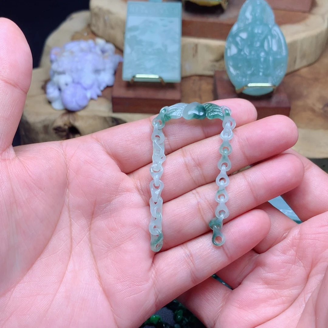 唔***姐定制翡翠未镶嵌翡翠