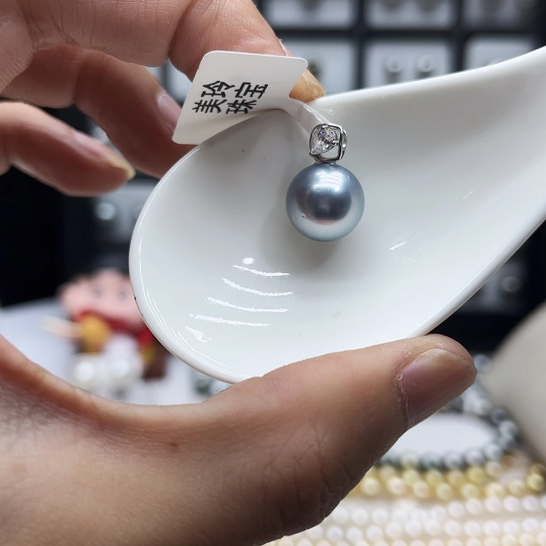 未镶嵌海水珍珠颈饰