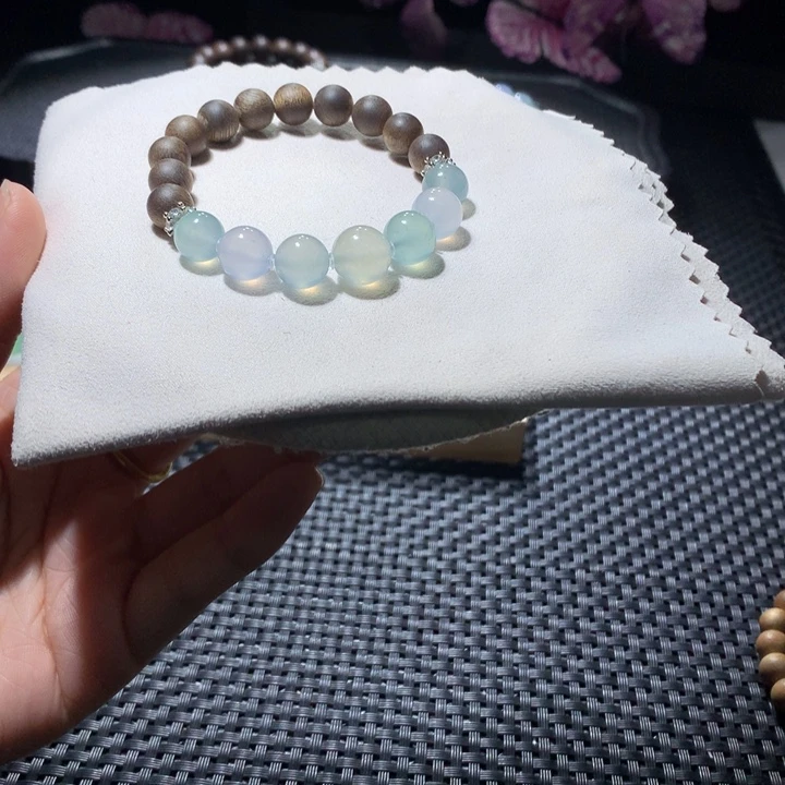 翡翠散珠浅色马卡龙