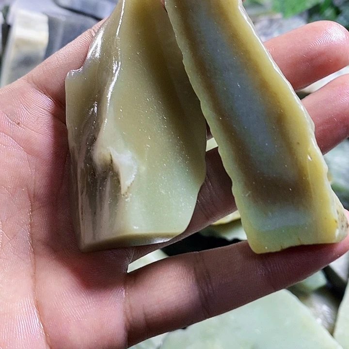 和田玉（糖玉）未镶嵌珠宝半成品希***习