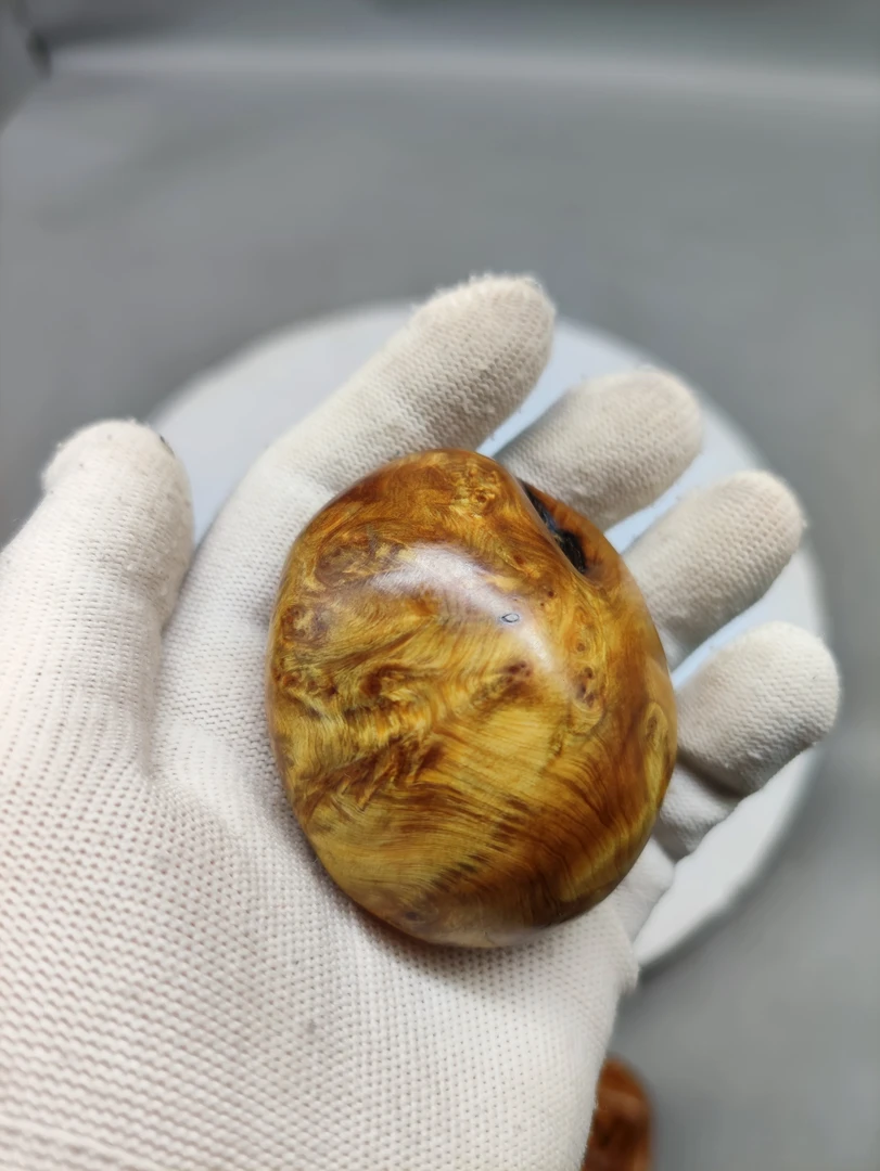 太行崖崖柏柏把件。