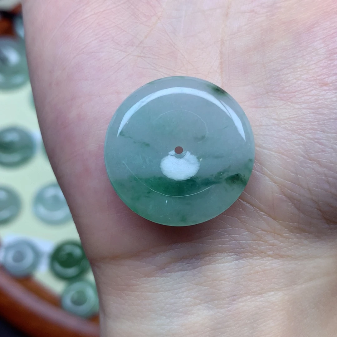 翡翠未镶嵌颈饰吊坠25.7/5mm