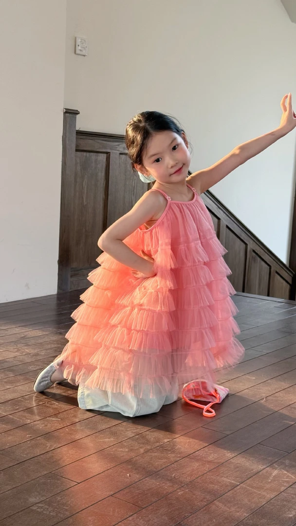 2025夏季新款童装 韩版童装 女童超仙蛋糕裙吊带裙➕牛仔裤