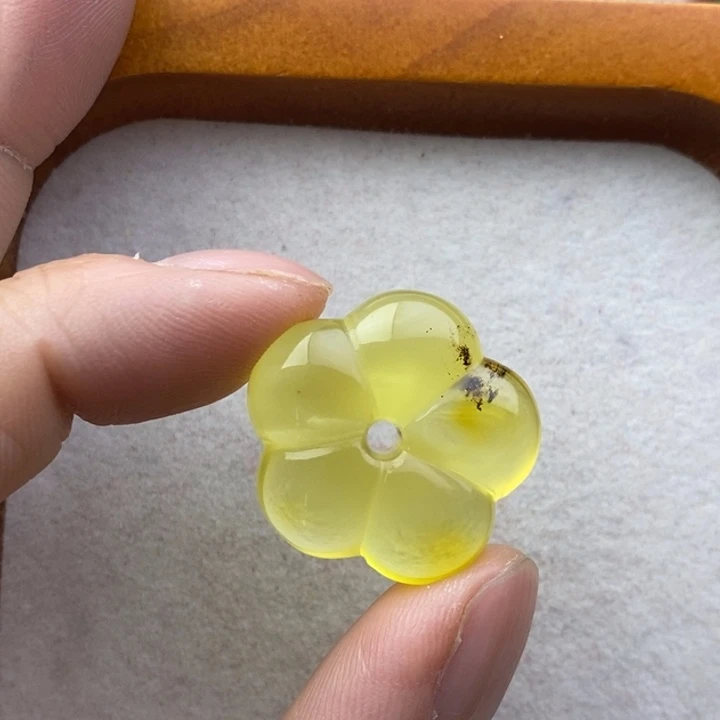 琥珀未镶嵌裸石微瑕花粉卡24.6