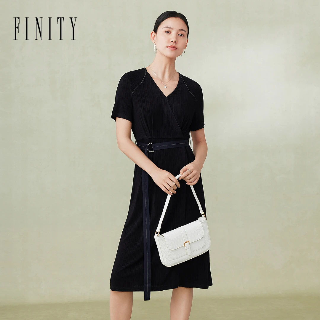 【粉丝专享】FINITY 轻奢气质针织时尚收腰连衣裙 F21X4E28L3