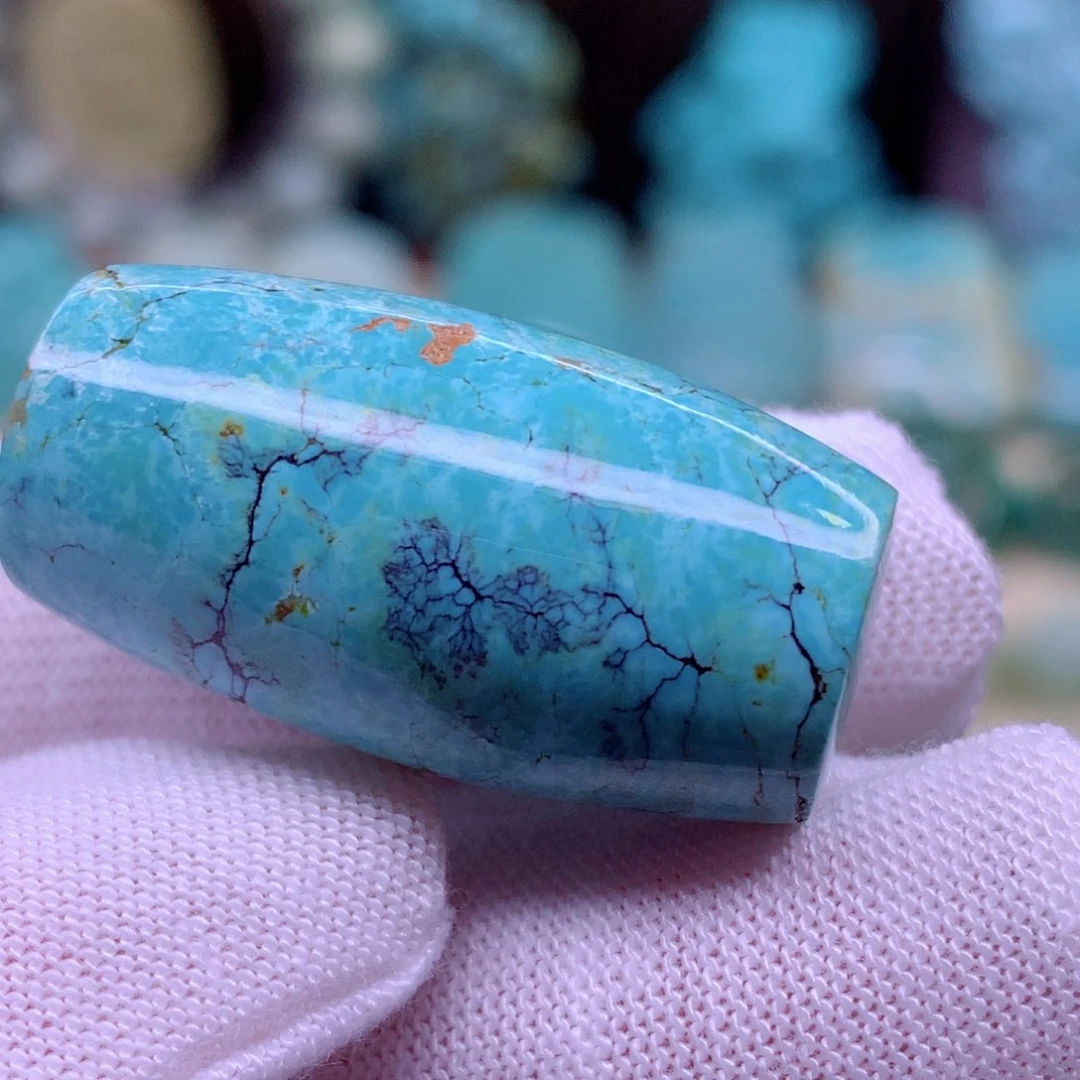 绿松石颈饰未镶嵌