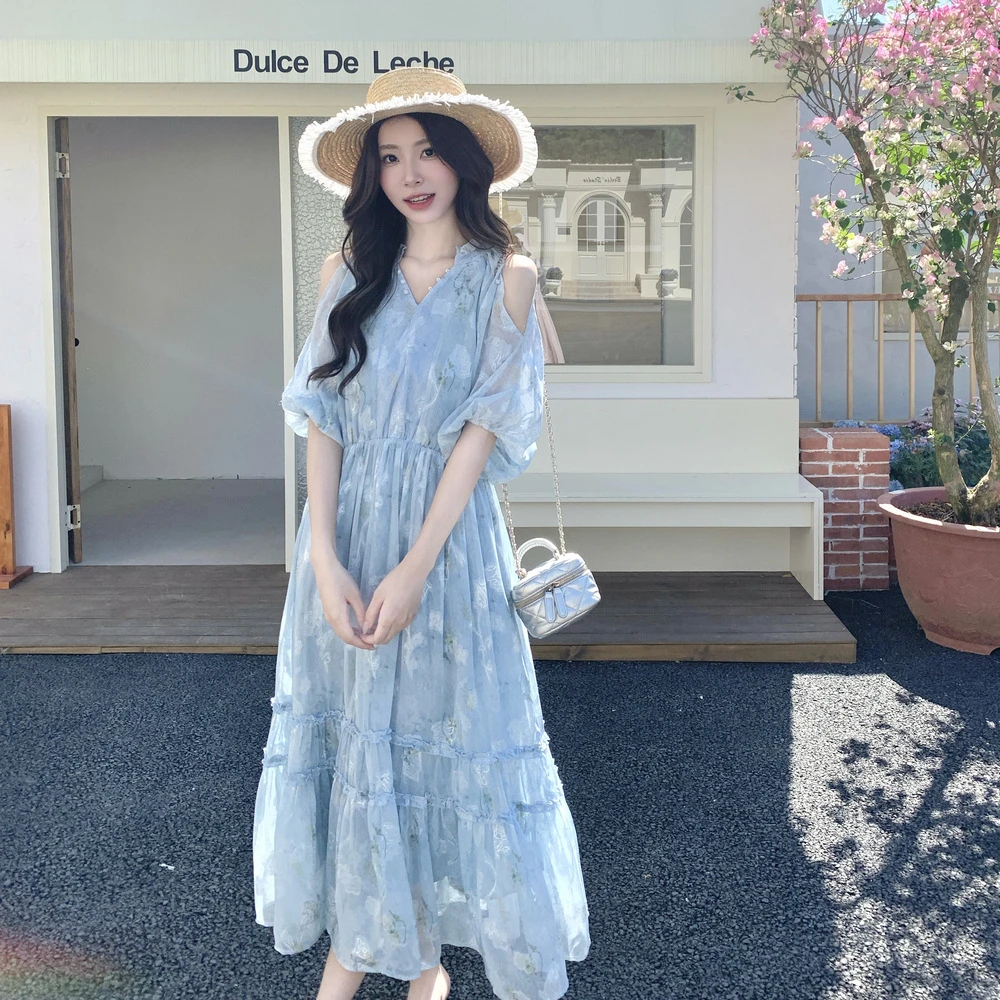 实拍超仙浪漫露肩雪纺印花度假风长裙2025新款显瘦气质甜美连衣裙