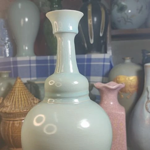 摆件汝窑天青釉色的洗口瓶，非常漂亮！