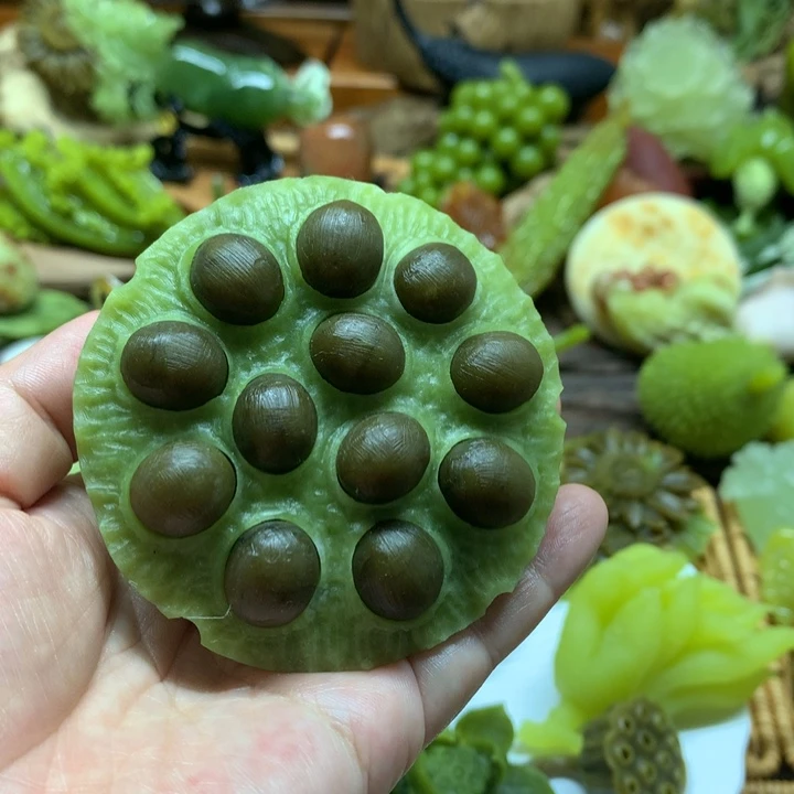 蛇纹石玉未镶嵌摆件汉*包