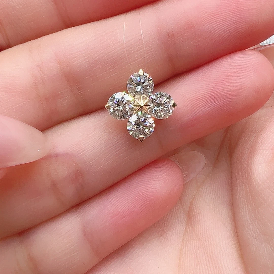 颈饰实验室培育钻石18K金镶嵌