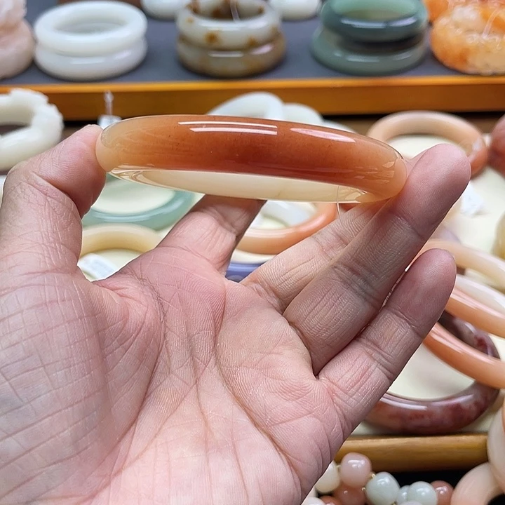 未镶嵌手镯石英质玉沐*