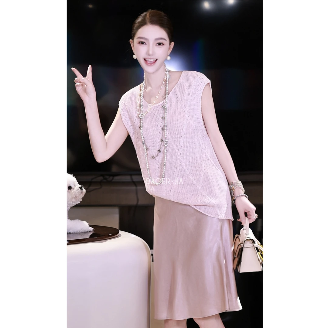 16-宝儿家含幂BV85725206XQ夏季新款穿搭无袖圆领镂空毛针织上衣