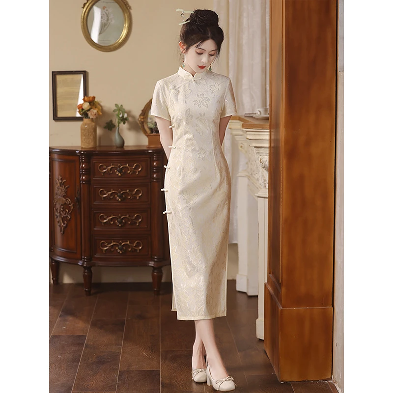 白色旗袍改良版新中式年轻款少女2024新款夏季订婚领证登记连衣裙