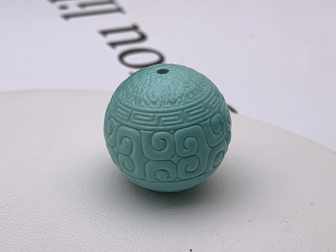 湖北十堰原矿绿松石雕刻圆珠回纹珠顶珠18mm
