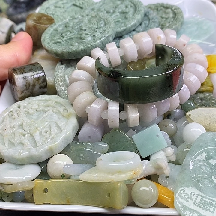 风***钟翡翠未镶嵌颈饰天然翡翠33