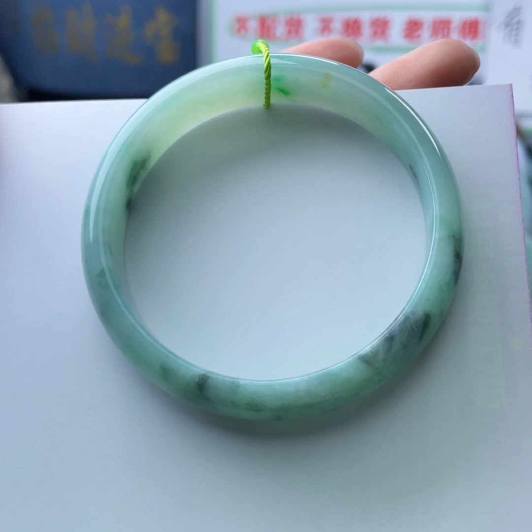 A***咪翡翠未镶嵌手镯56.5
