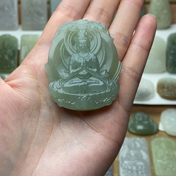 木***物和田玉未镶嵌颈饰