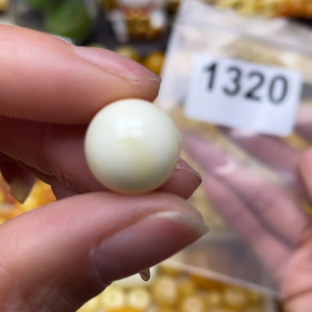 蜜蜡珠宝奇石未镶嵌矿点13.6