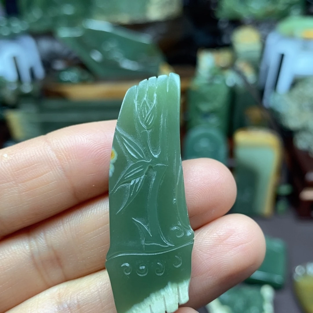 岫岩老玉（透闪石质玉）未镶嵌把件