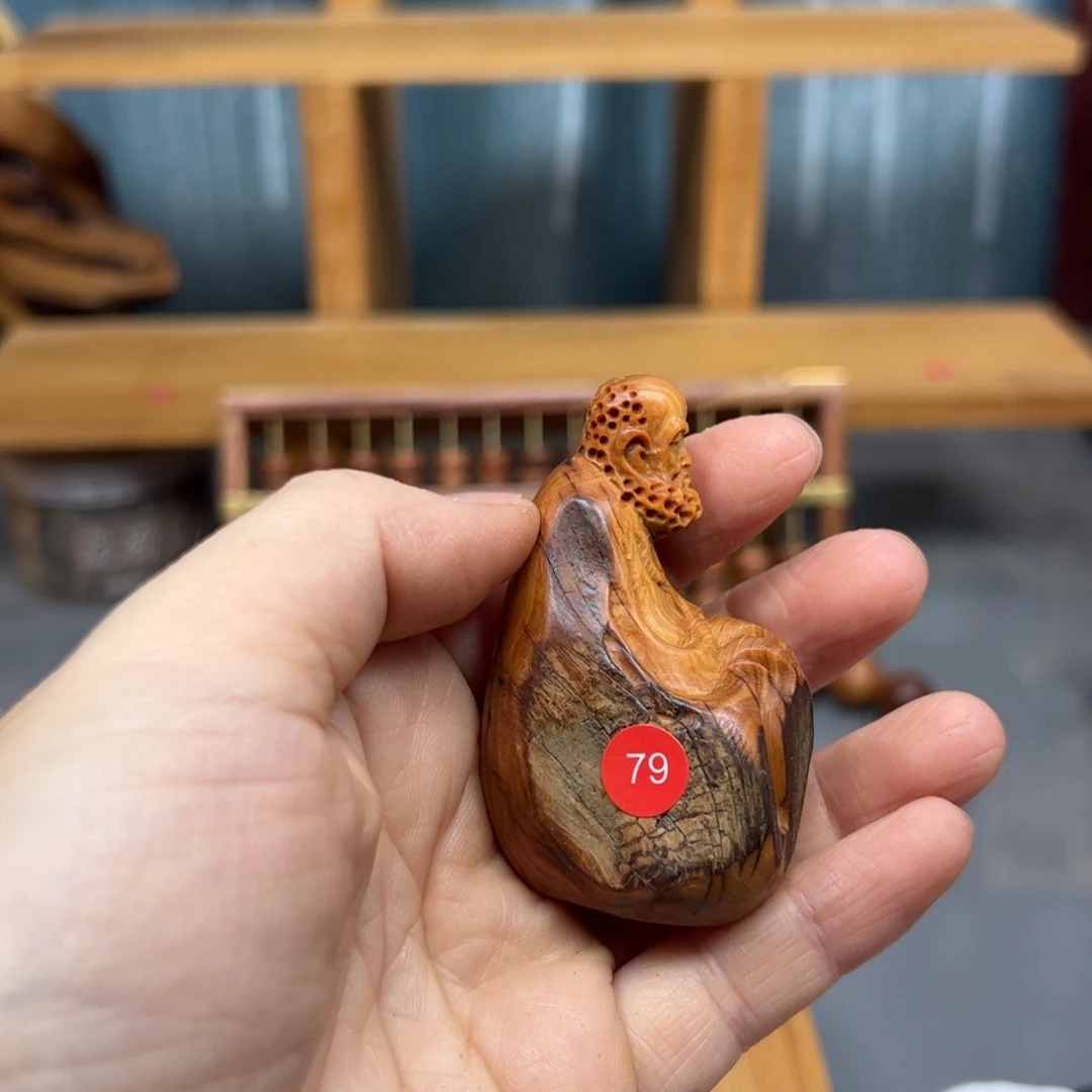 知***乐木崖柏木摆件手把件