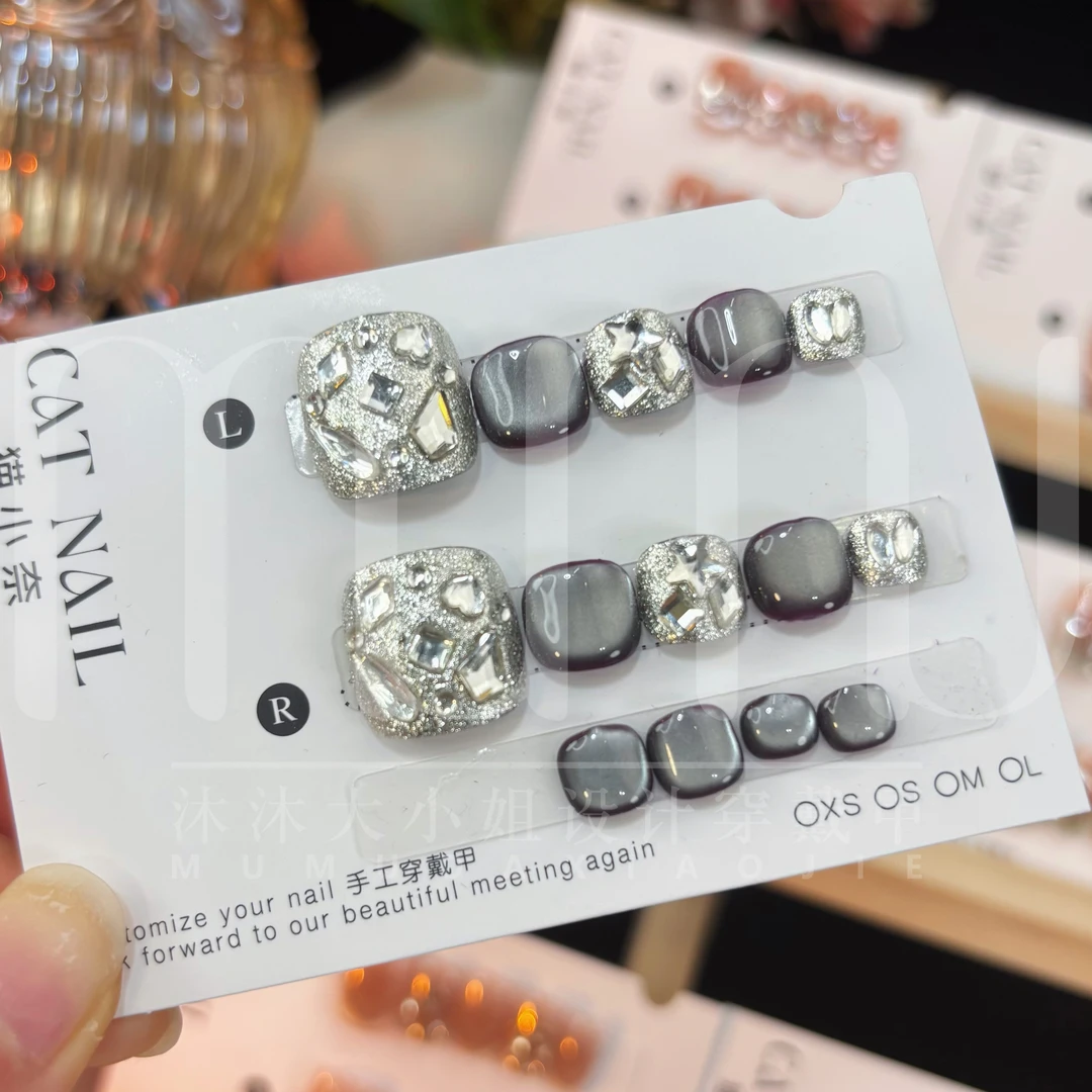 【黑天鹅】纯手工脚甲穿戴甲定制14片装美甲贴片满钻酒红显白夏季