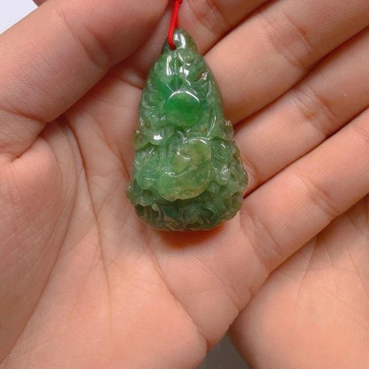 翡翠颈饰未镶嵌阿*呐天然翡翠直播闪购