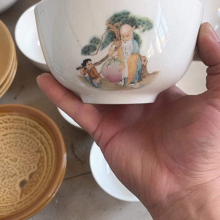 瓷片小**?口径12.5，深6.8，库存4个