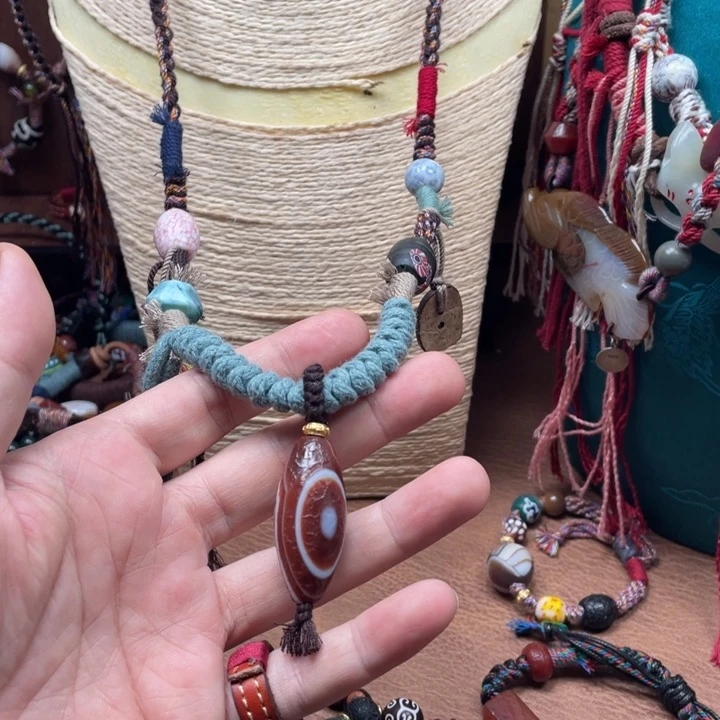 玛瑙/玉髓颈饰未镶嵌