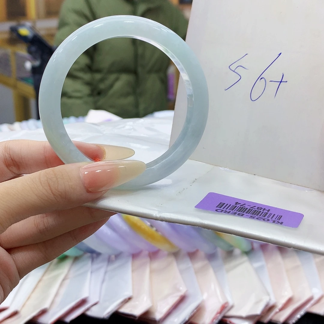 翡翠未镶嵌手镯bbb