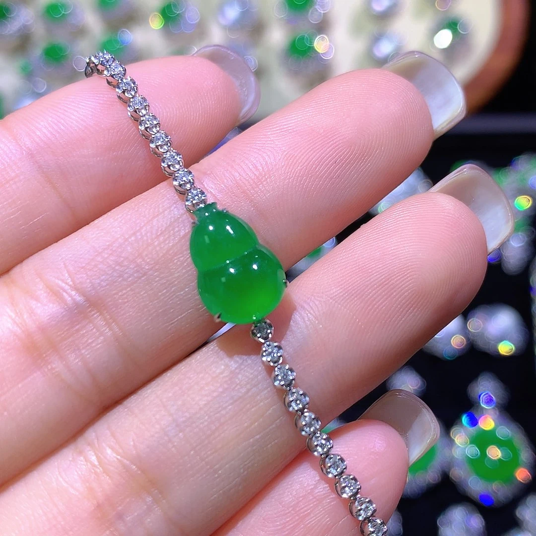 翡翠18K金镶嵌手链高冰满绿葫芦